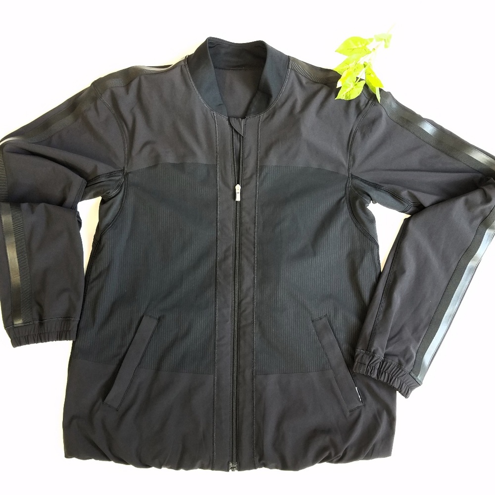 FINAL-LULULEMON running Jacket Size XS